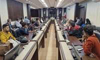 در میدانی ایستاده اید که تنها ابزار پیروزی در آن، مهارت، پشتکار و ایمان به خود است